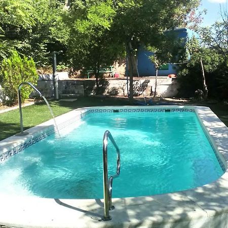 Hostal El Venero Sotillo de la Adrada Exteriör bild