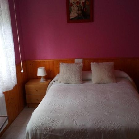 Hostal El Venero Sotillo de la Adrada Exteriör bild
