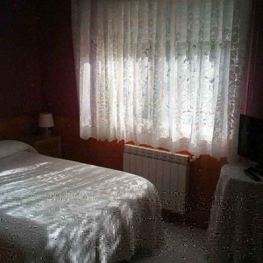 Hostal El Venero Sotillo de la Adrada Exteriör bild