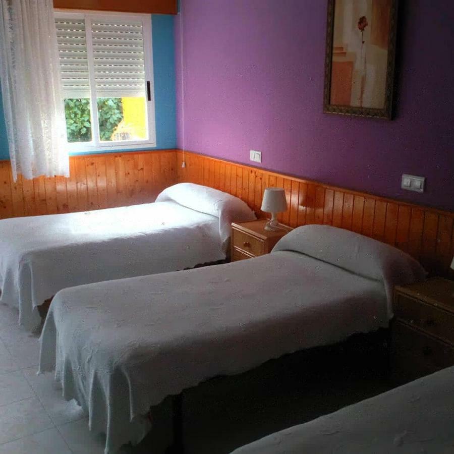 Hostal El Venero Sotillo de la Adrada Exteriör bild