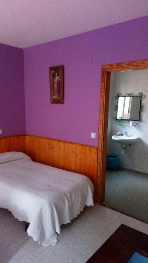 Hostal El Venero Sotillo de la Adrada Exteriör bild