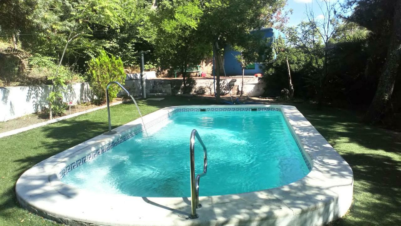 Hostal El Venero Sotillo de la Adrada Exteriör bild