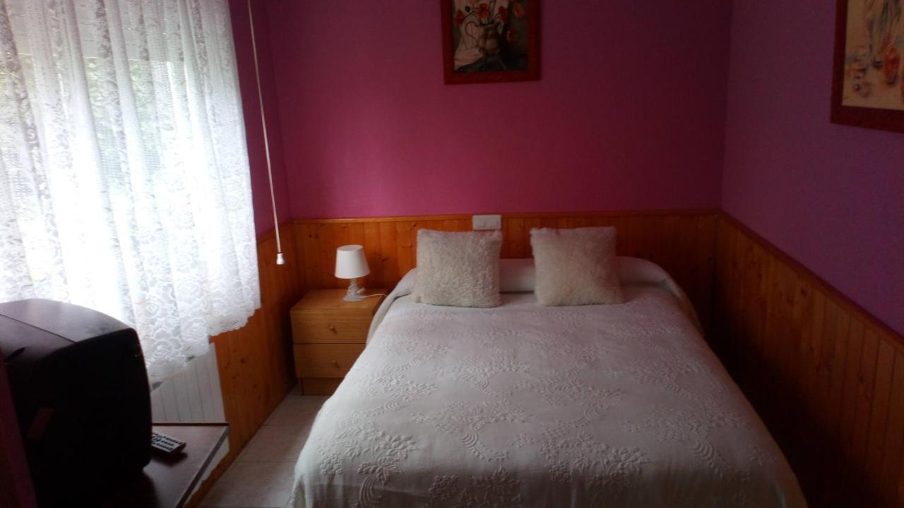 Hostal El Venero Sotillo de la Adrada Exteriör bild